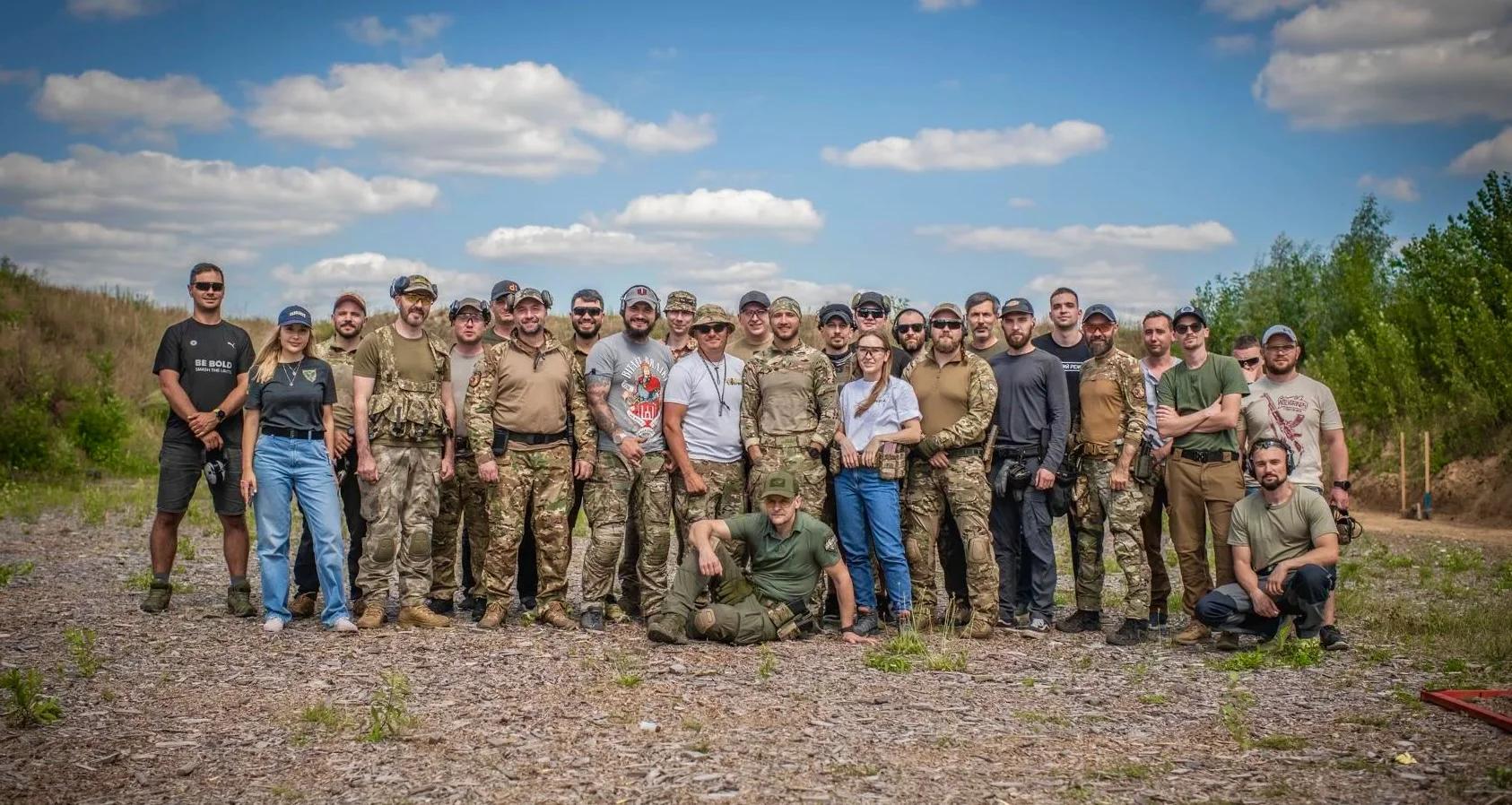 ГРУПОВІ ТРЕНУВАННЯ